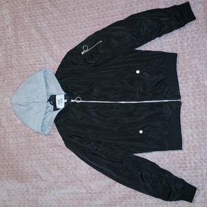 Outer Edge black & grey jacket , size L (Juniors)